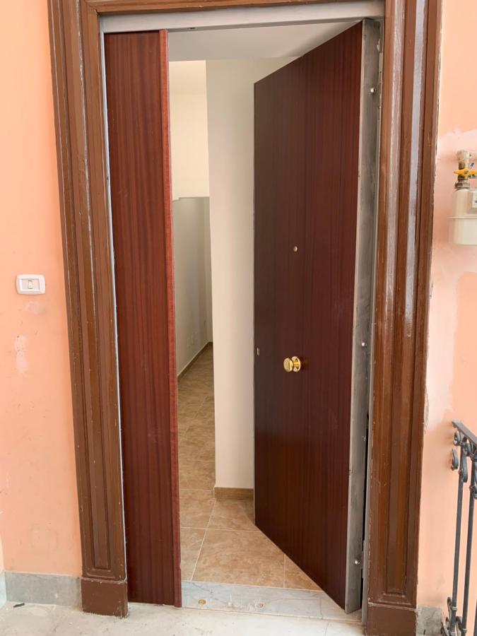 Miris Home Fast And Comfortable With Self Check In 8 Minutes Walk Near Naples Airport 外观 照片
