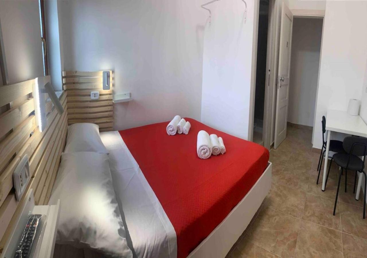 Miris Home Fast And Comfortable With Self Check In 8 Minutes Walk Near Naples Airport 外观 照片