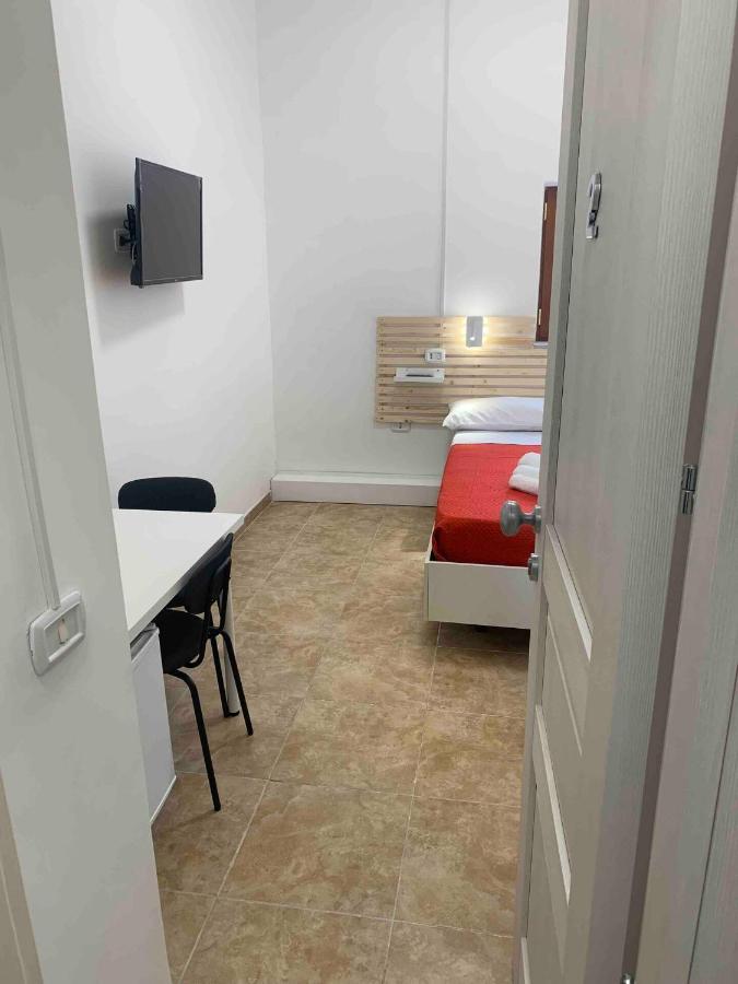 Miris Home Fast And Comfortable With Self Check In 8 Minutes Walk Near Naples Airport 外观 照片