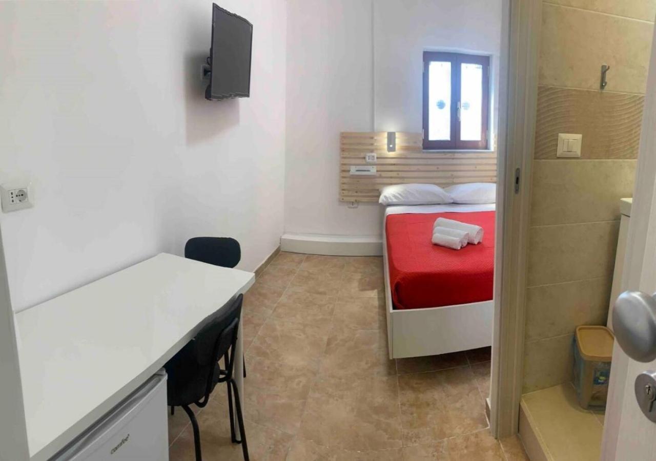 Miris Home Fast And Comfortable With Self Check In 8 Minutes Walk Near Naples Airport 外观 照片